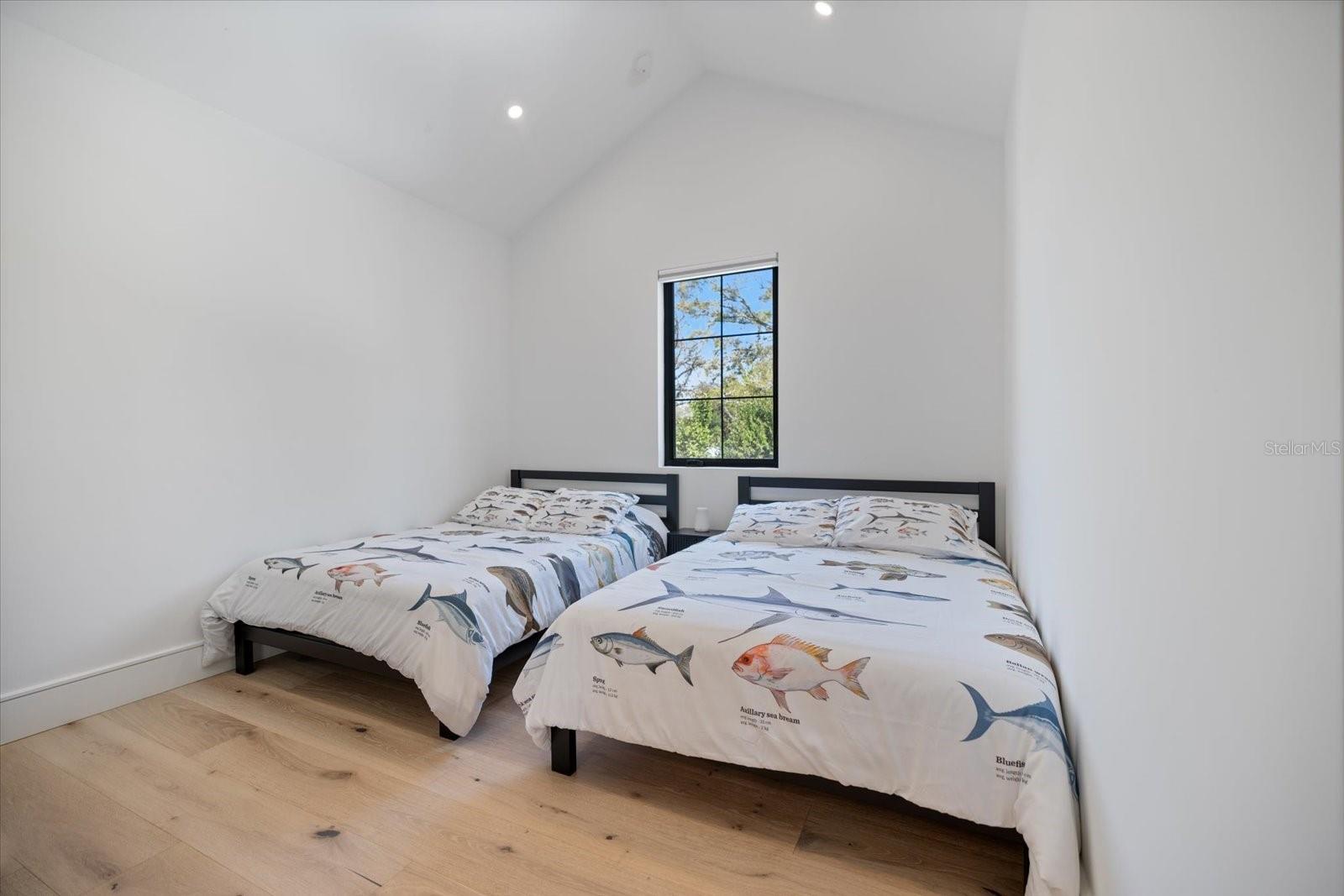 2045 GOLDENROD ST — photo 34