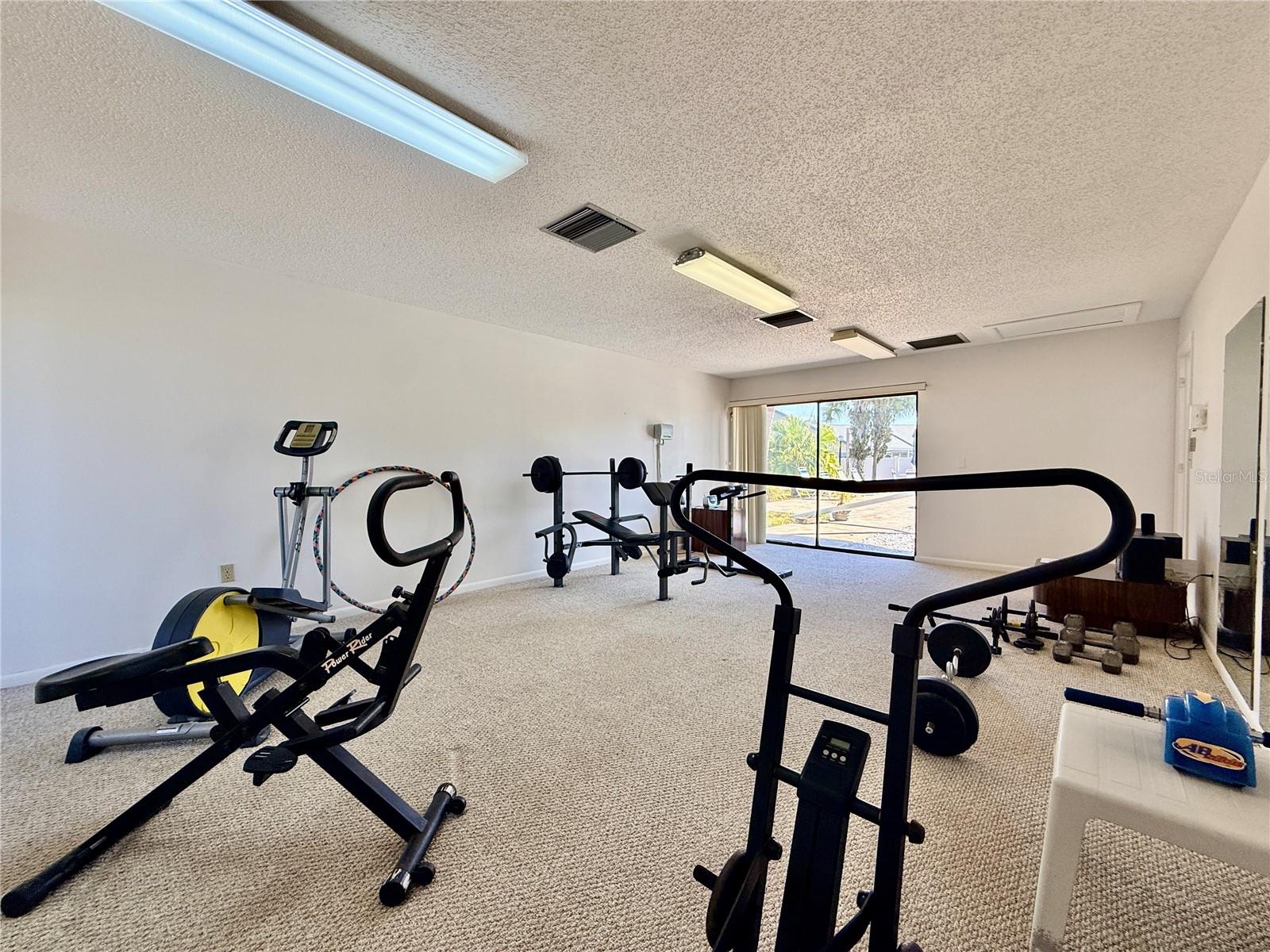 2749 COUNTRYSIDE BLVD #22 — photo 35