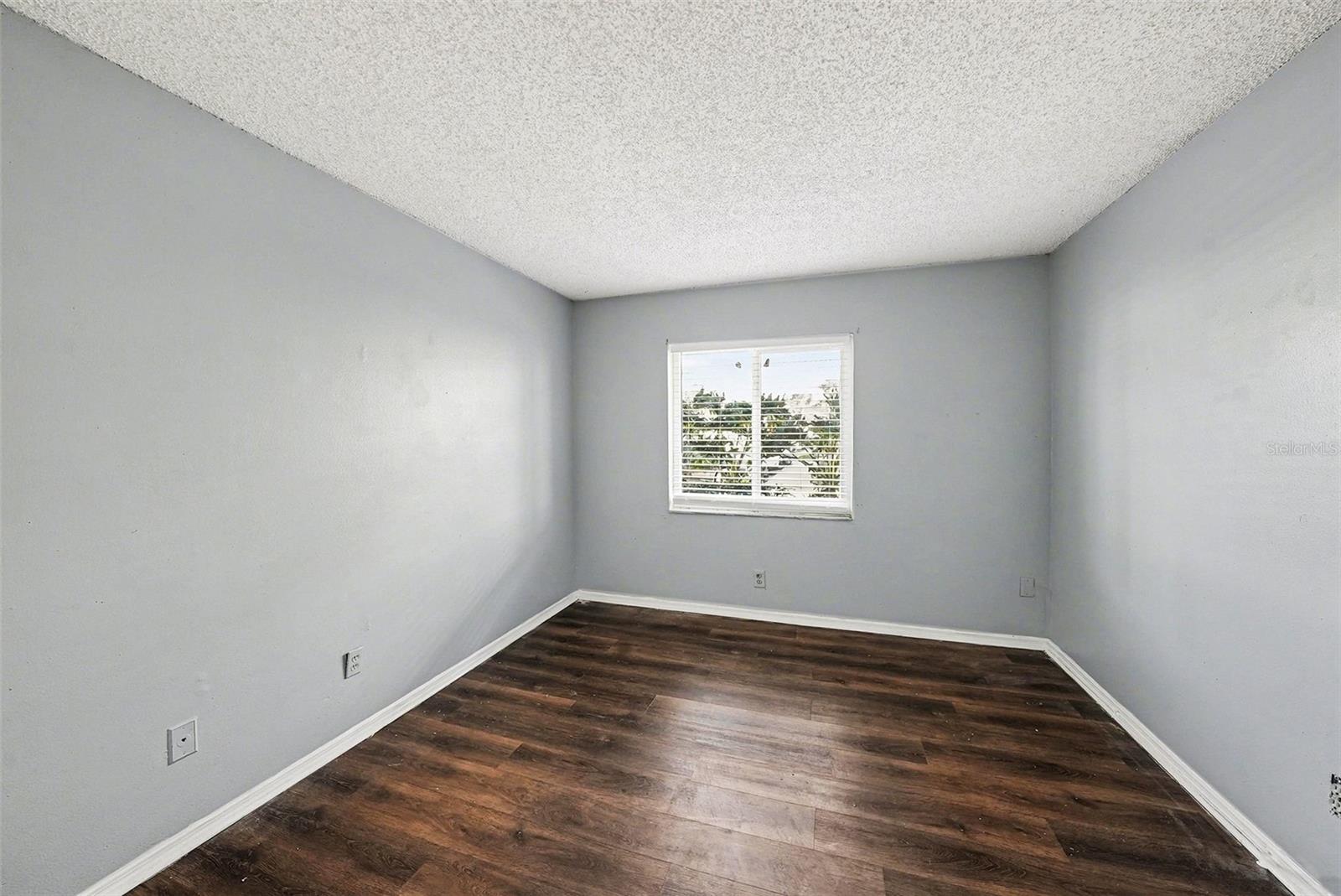 550 GOLDEN RAINTREE PL #550 — photo 21