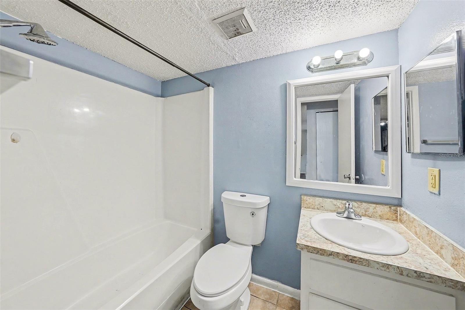550 GOLDEN RAINTREE PL #550 — photo 22