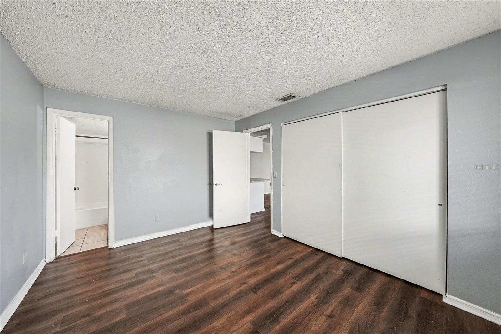 550 GOLDEN RAINTREE PL #550 — photo 19
