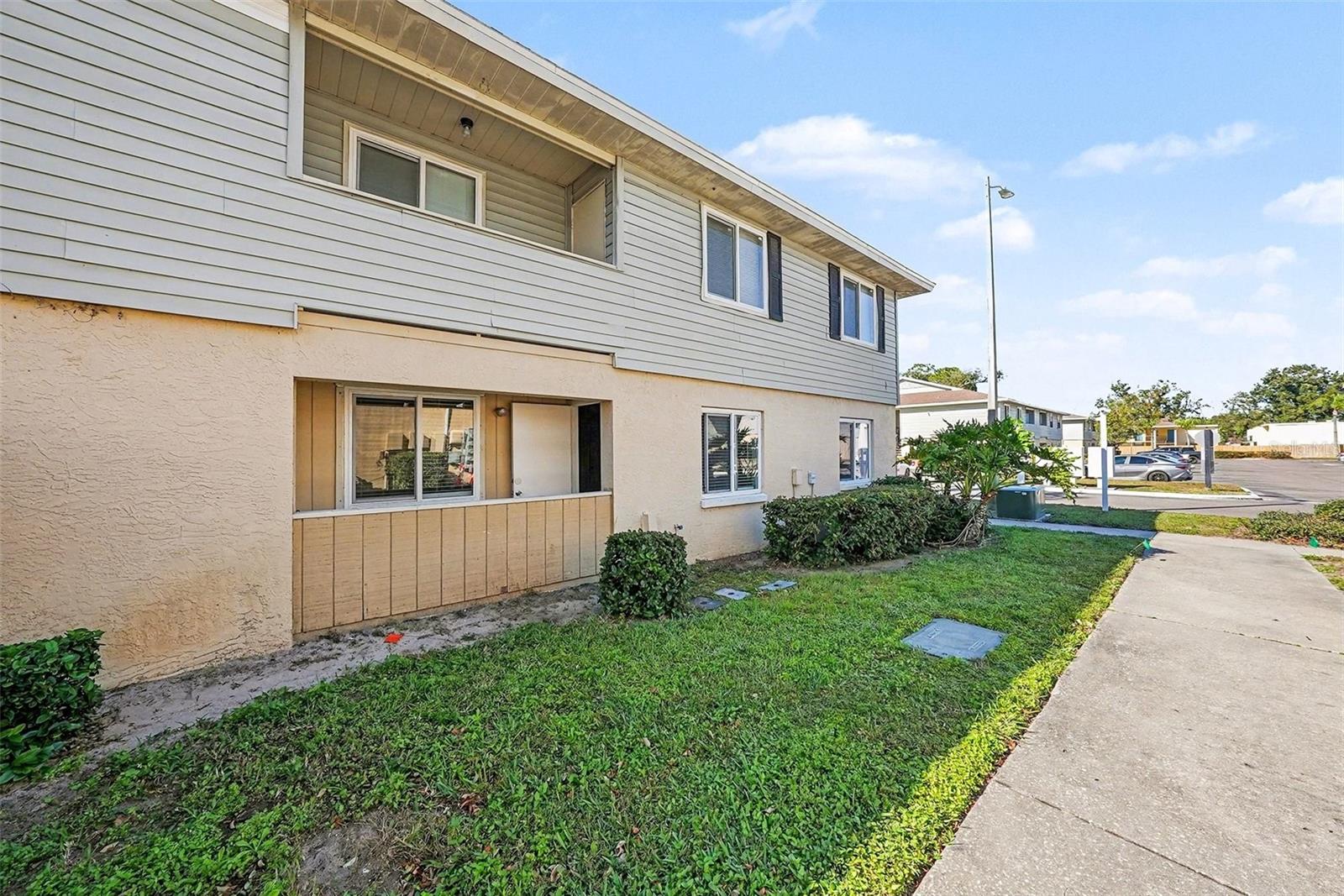 550 GOLDEN RAINTREE PL #550 — photo 5