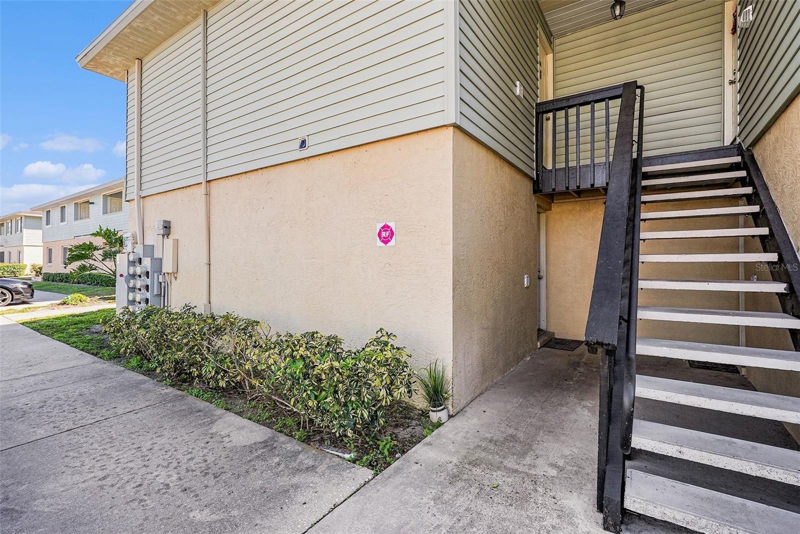 550 GOLDEN RAINTREE PL #550 — photo 27