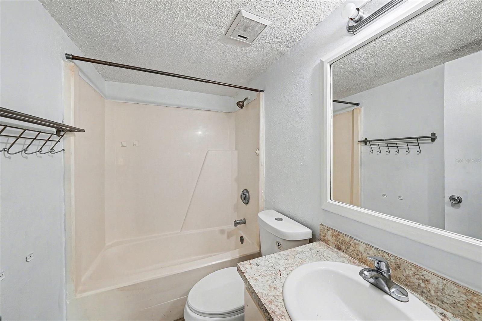 550 GOLDEN RAINTREE PL #550 — photo 17