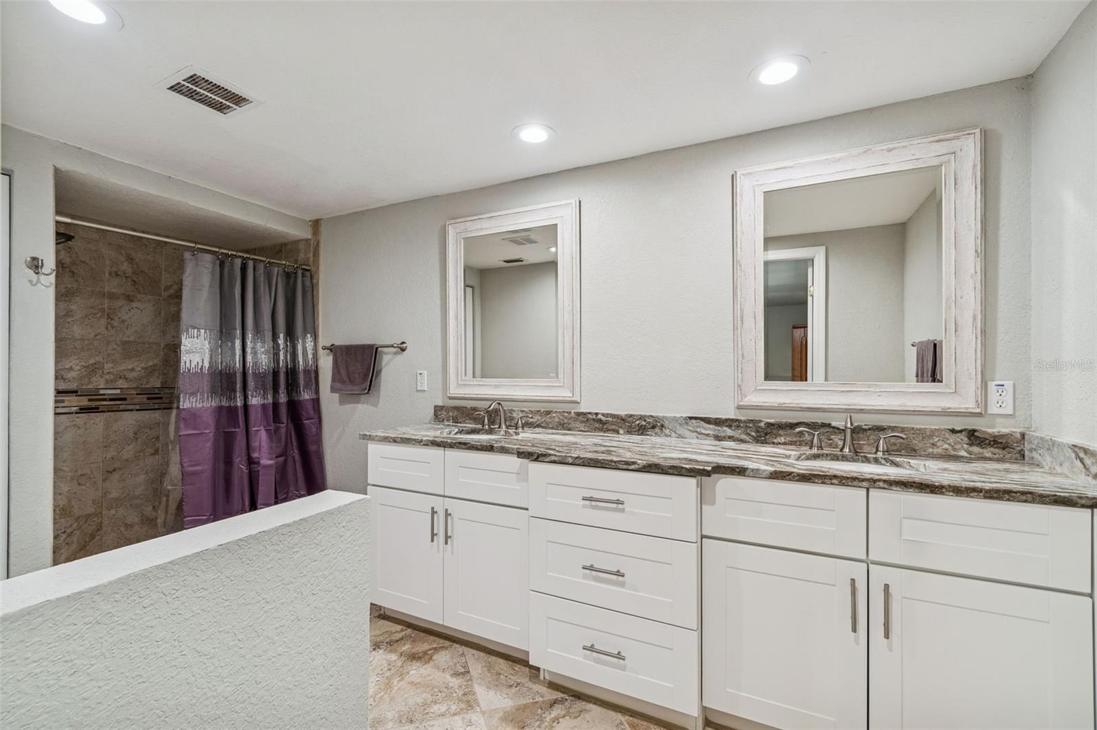 10909 CANDY LN — photo 19