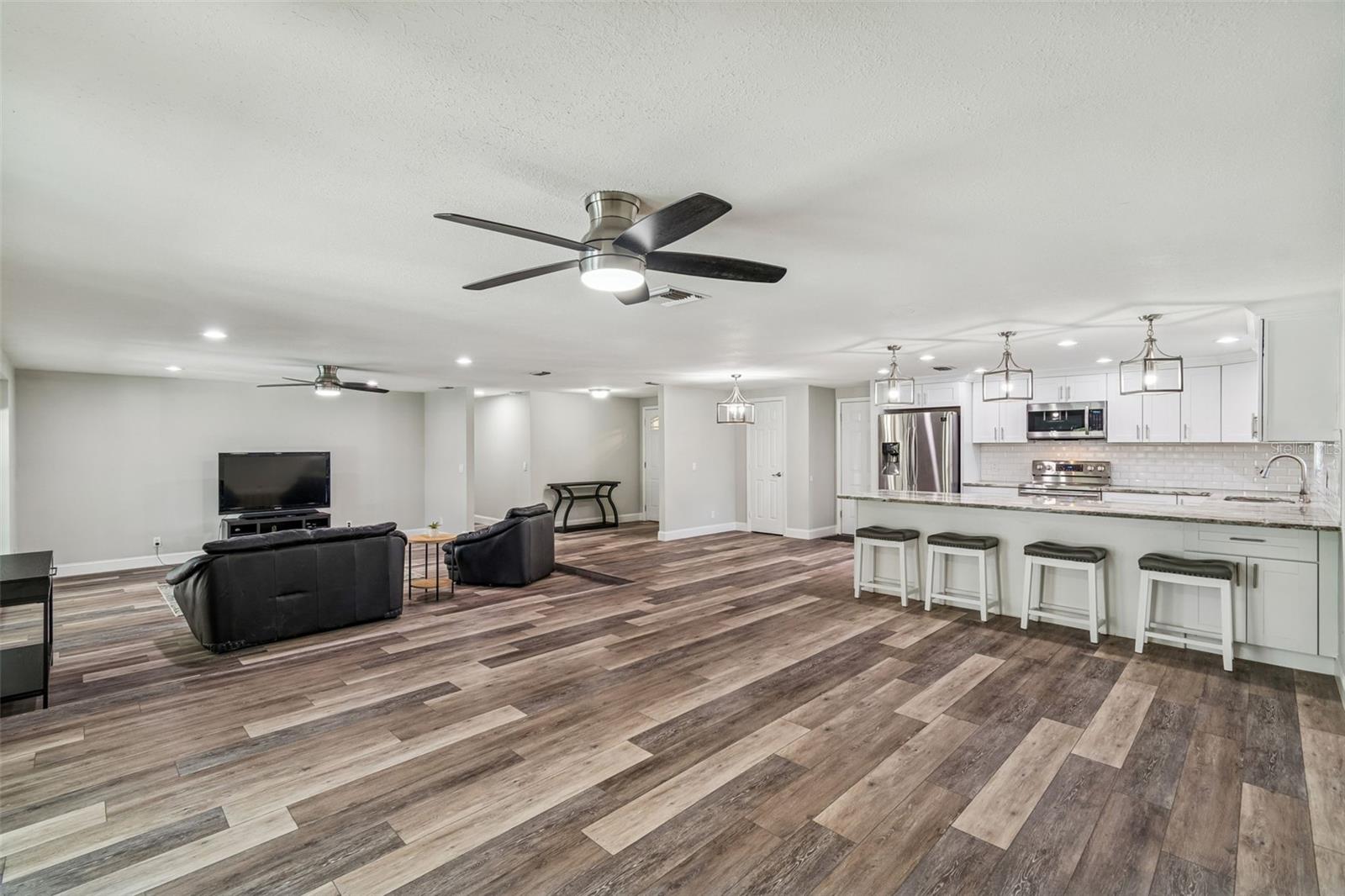 10909 CANDY LN — photo 17