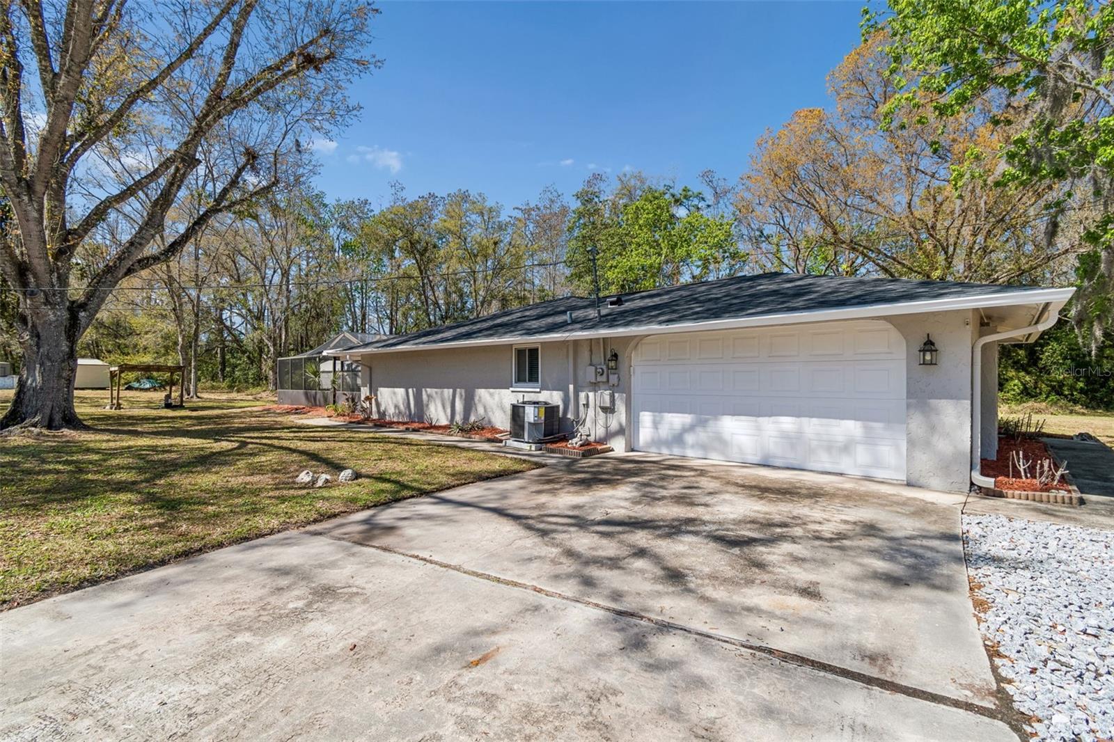 10909 CANDY LN — photo 37