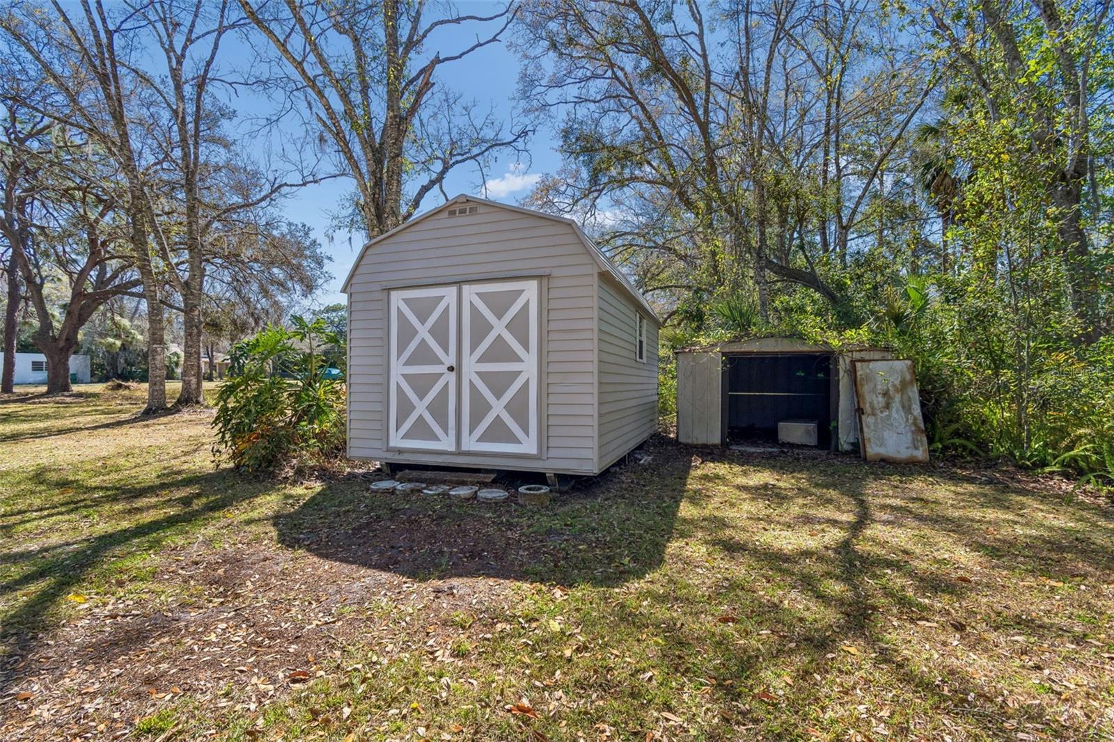 10909 CANDY LN — photo 32