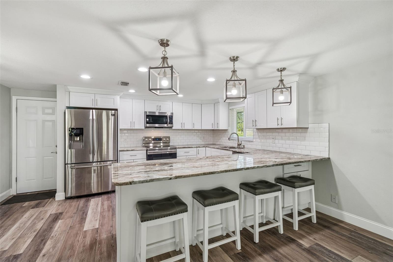10909 CANDY LN — photo 13