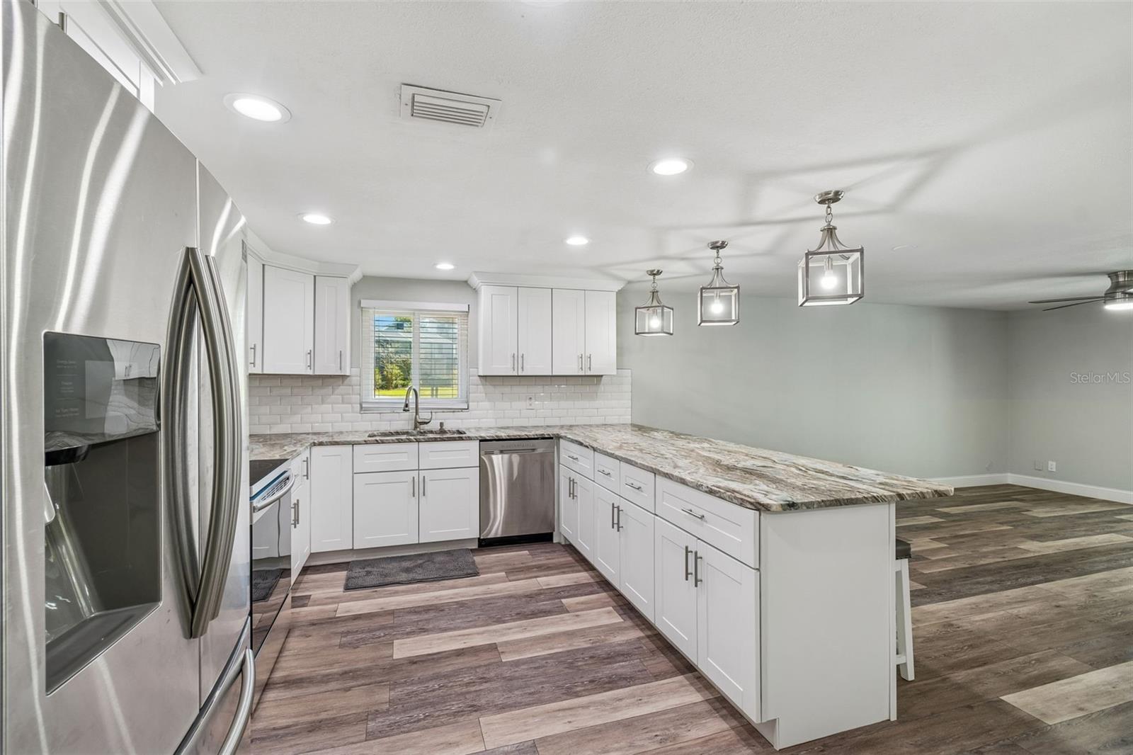 10909 CANDY LN — photo 11