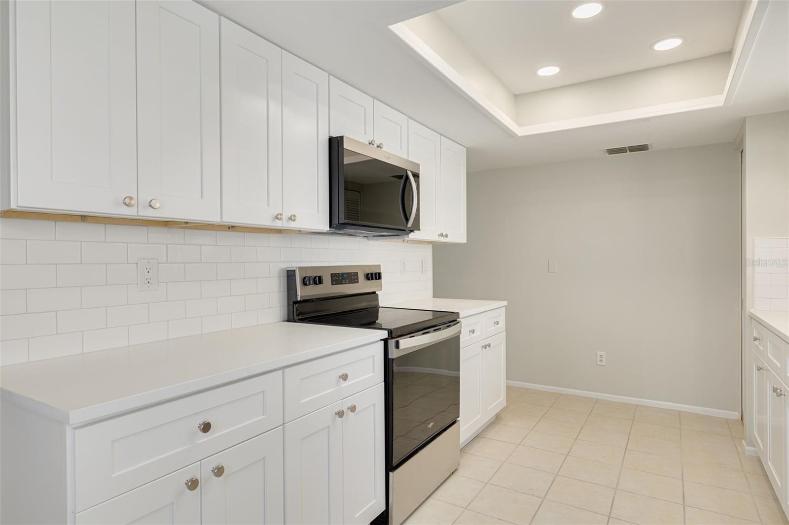 3569 OAK LAKE DR — photo 6