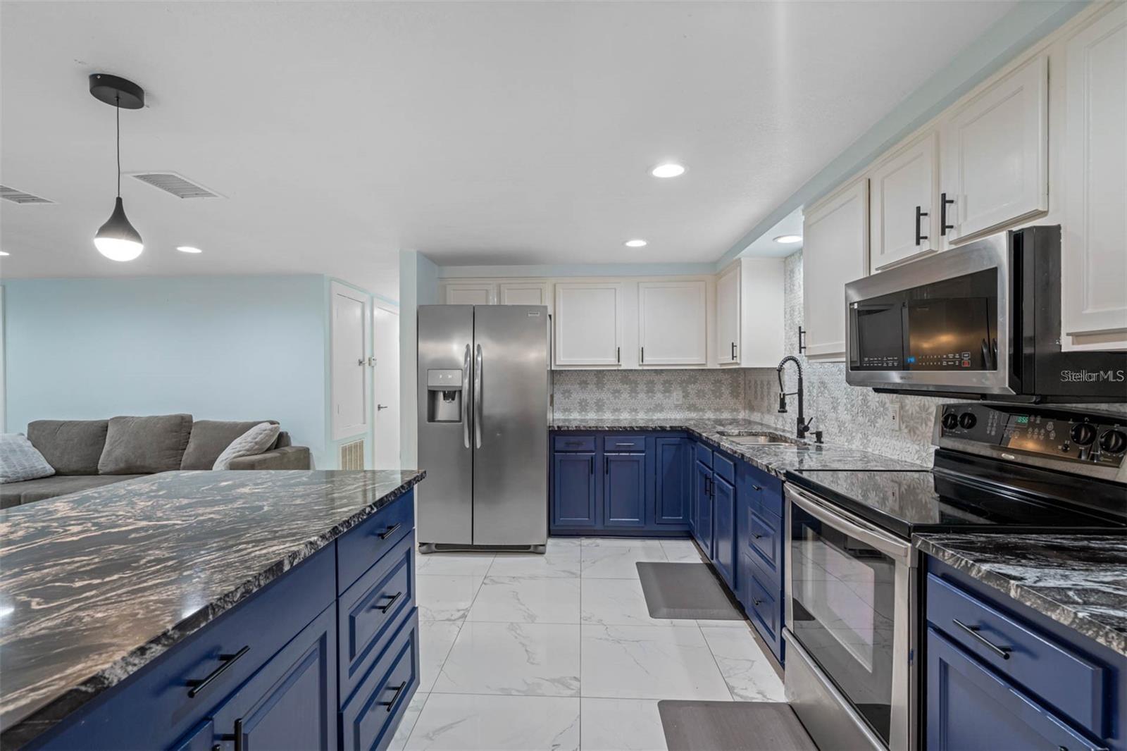 11115 STAFFORD LN — photo 14