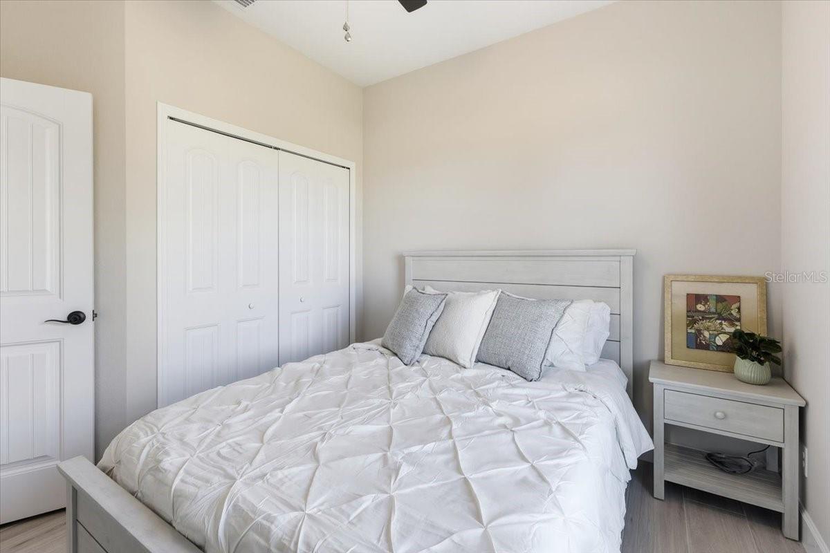 725 REDBUD CT — photo 28