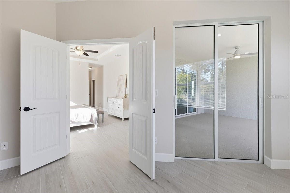 725 REDBUD CT — photo 22