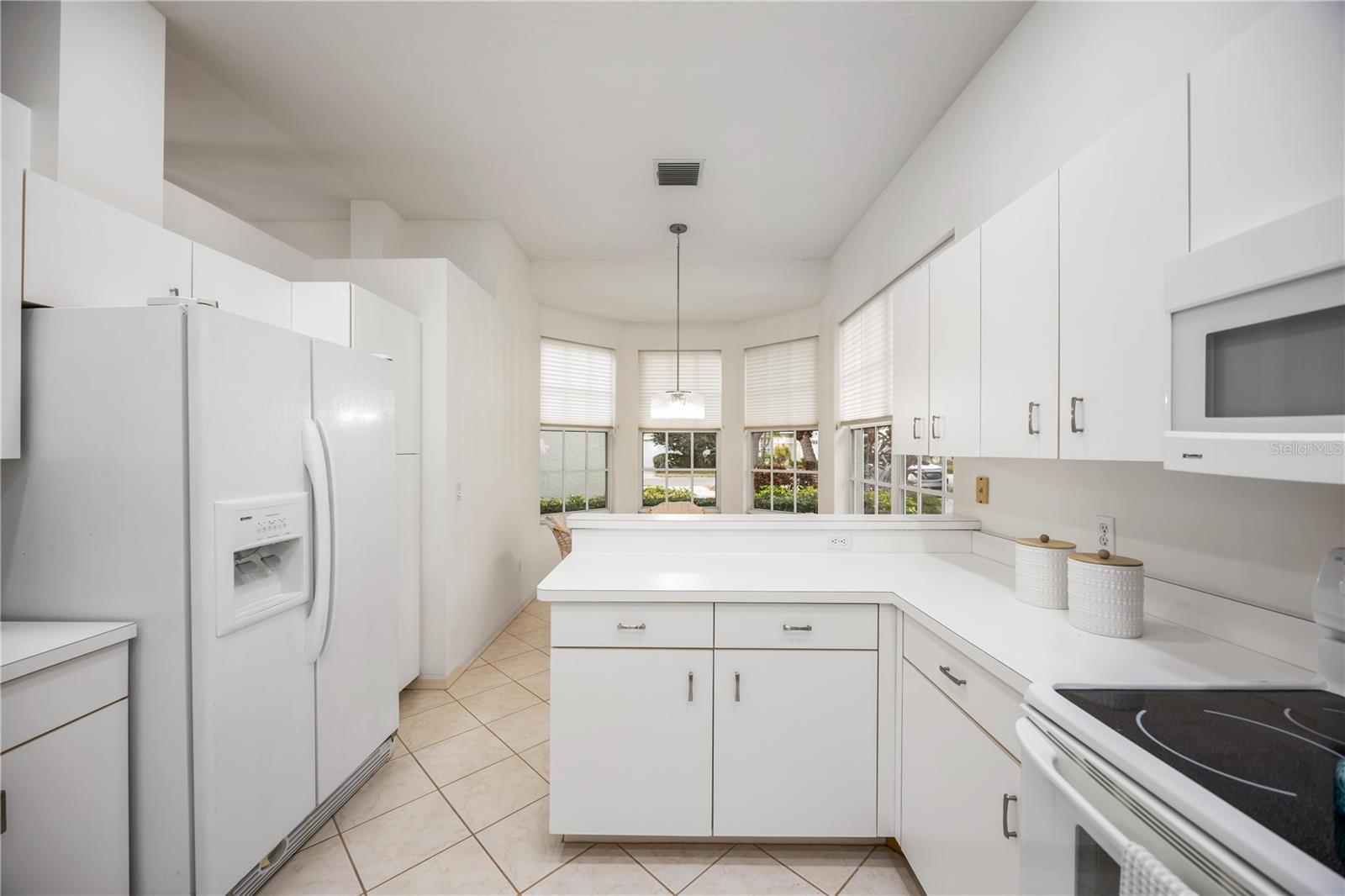 547 FALLBROOK DR — photo 12