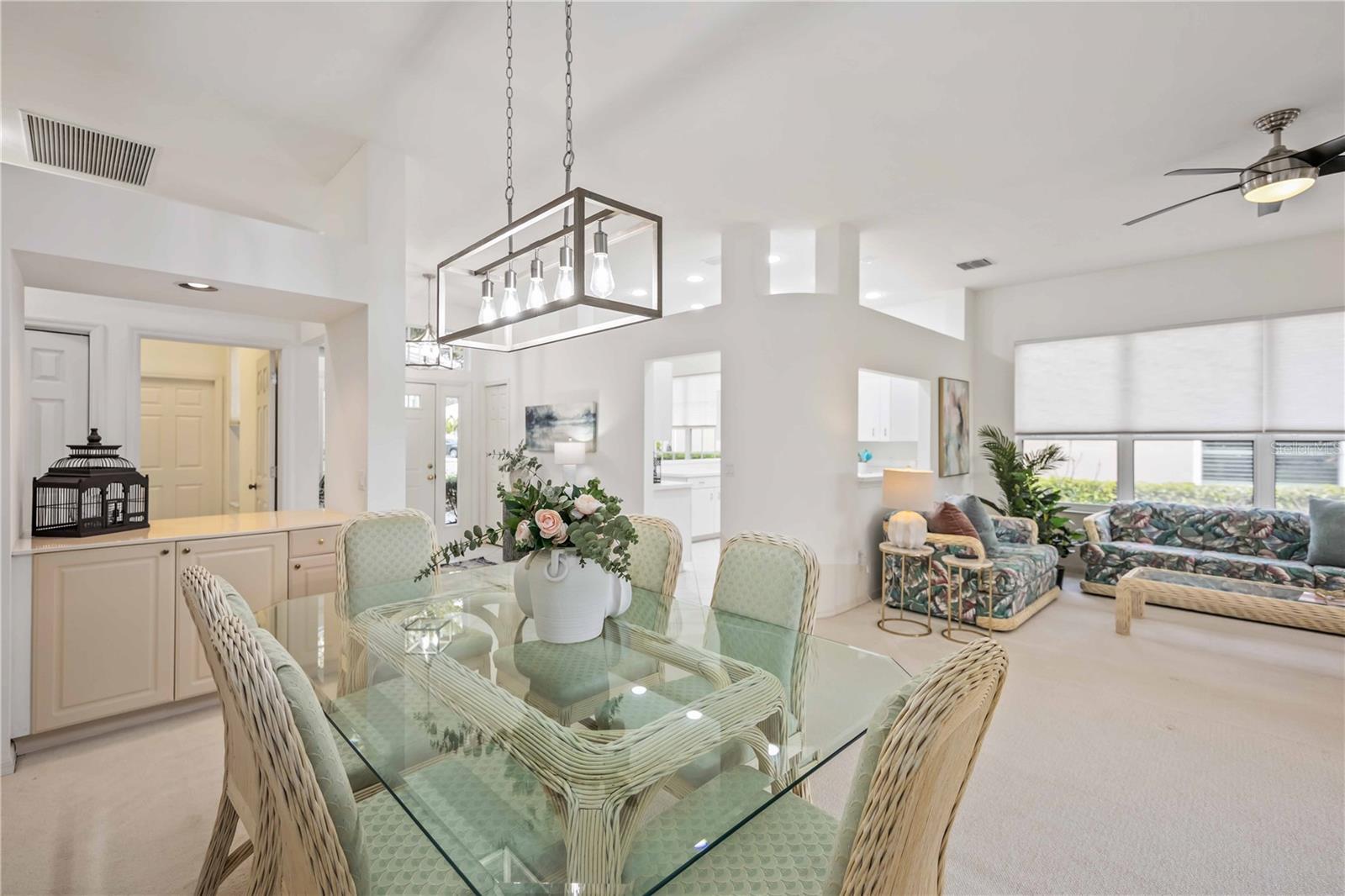 547 FALLBROOK DR — photo 3
