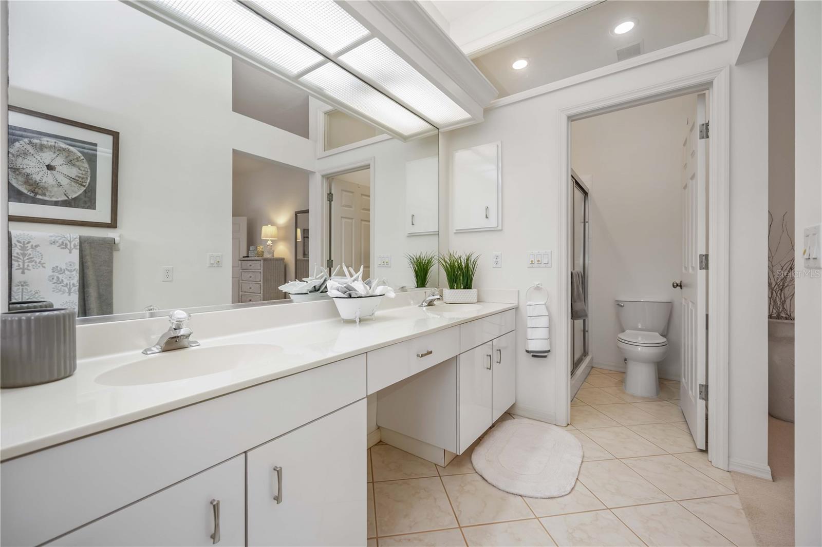 547 FALLBROOK DR — photo 30