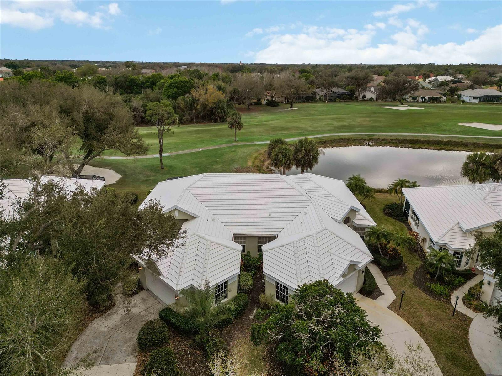 547 FALLBROOK DR — photo 53