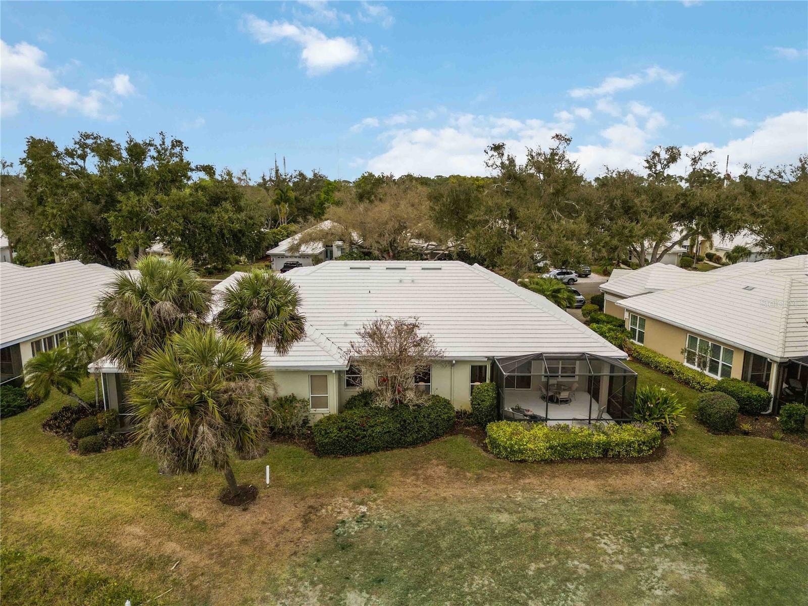 547 FALLBROOK DR — photo 48