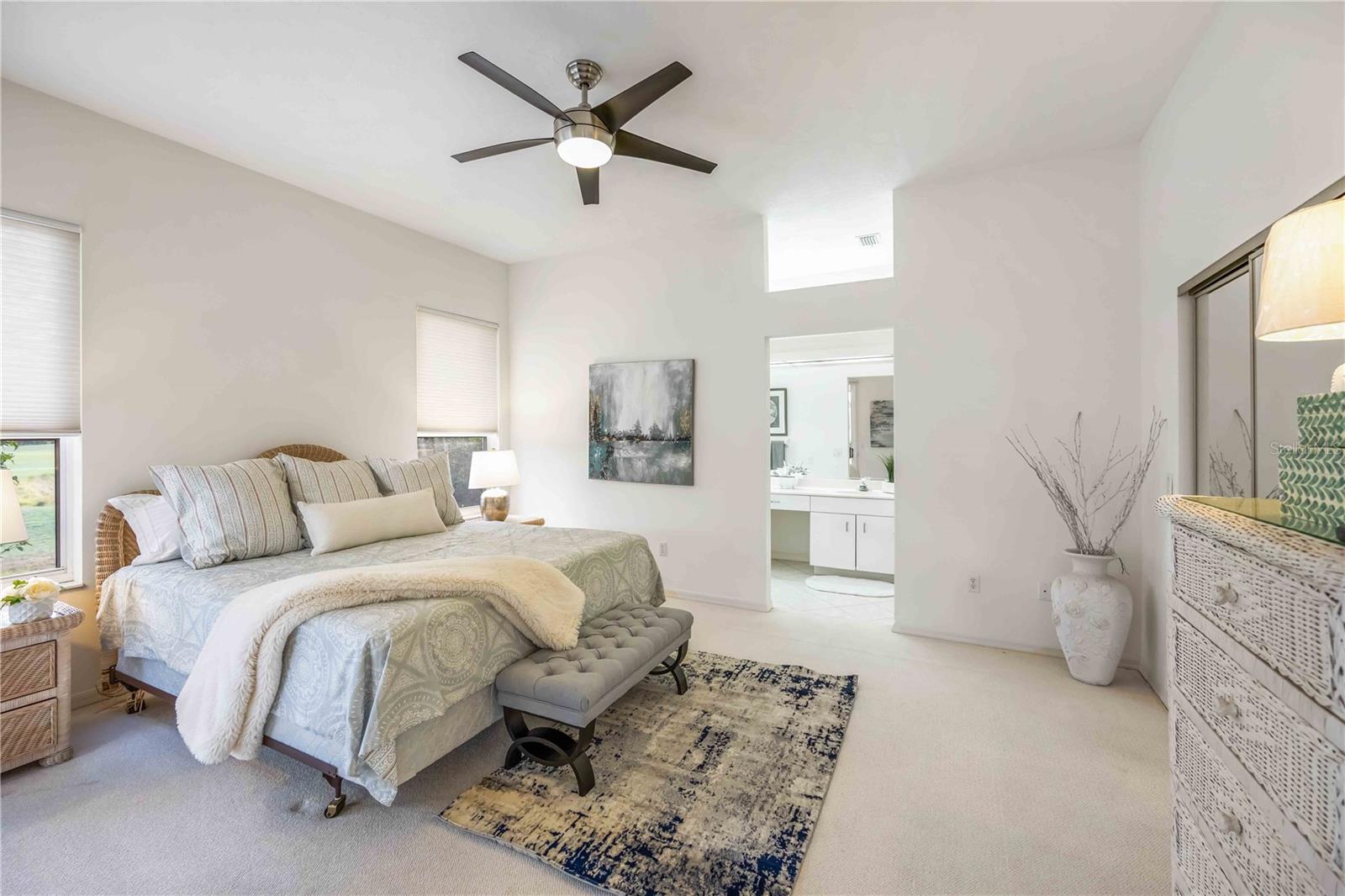 547 FALLBROOK DR — photo 27