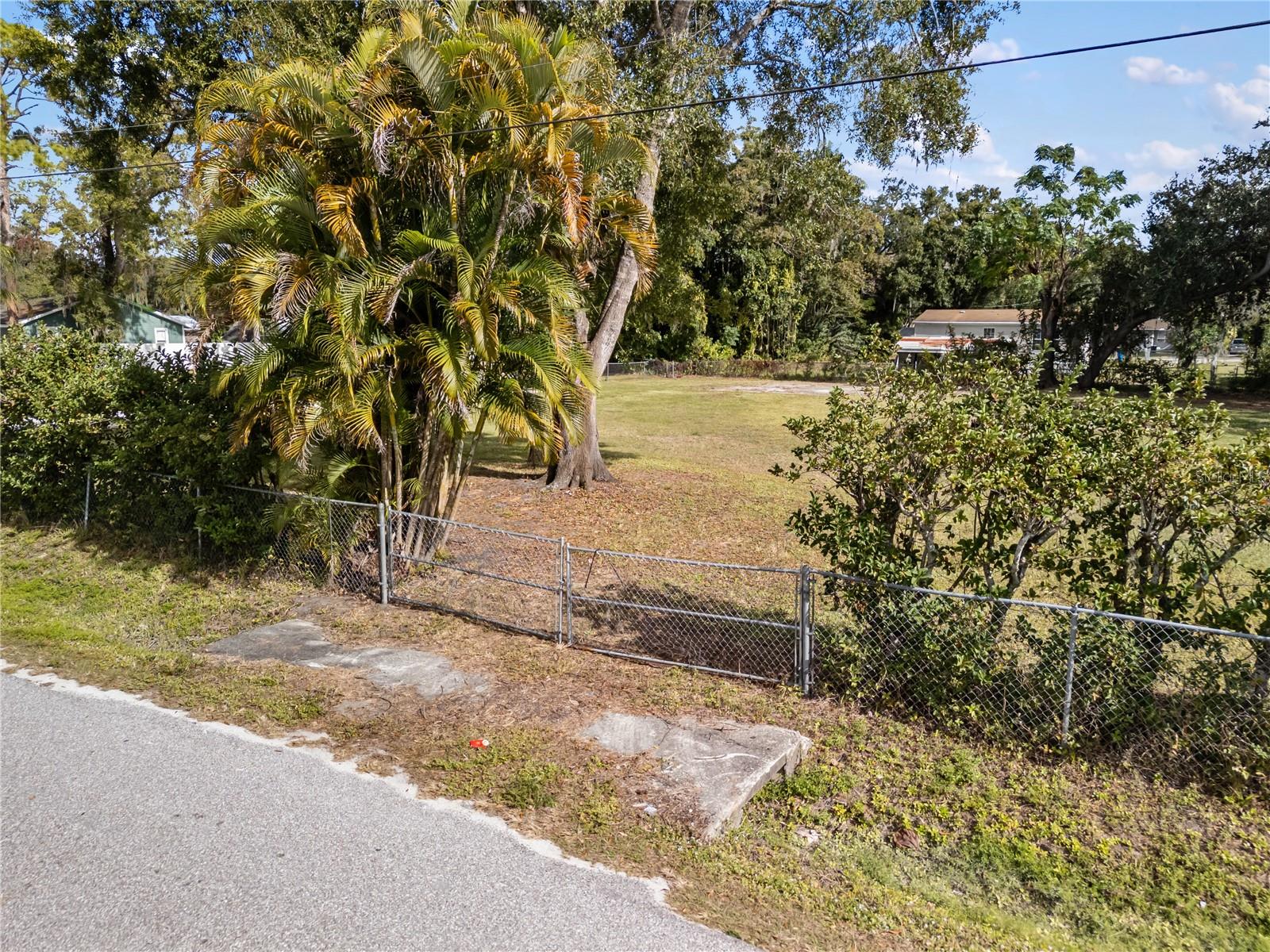 HOULE LOT 7 AVE — photo 3