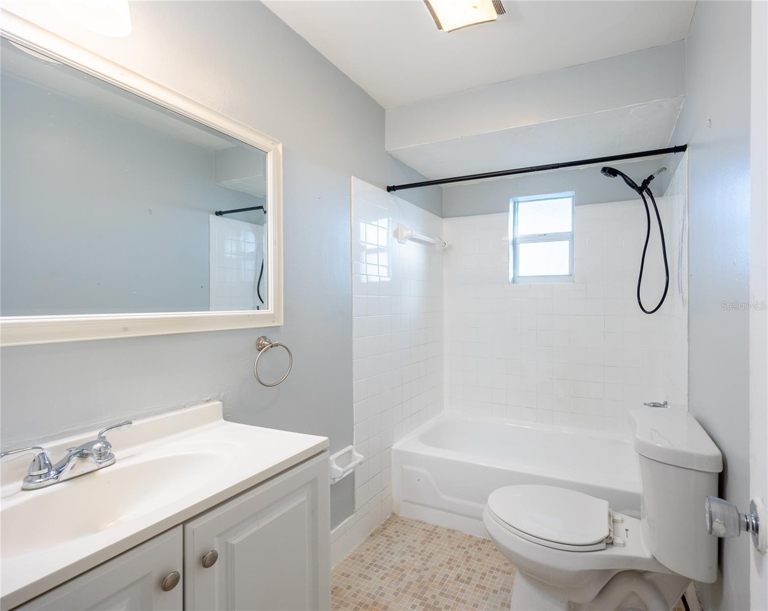 400 S METEOR AVE — photo 7
