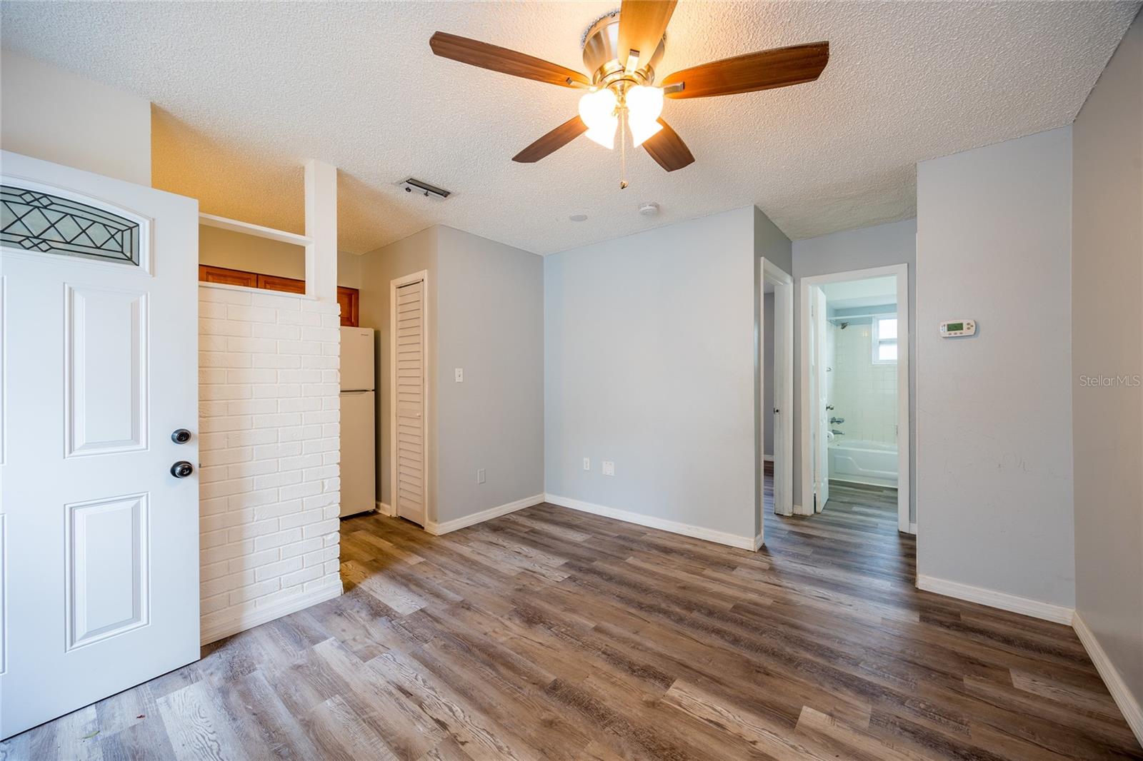 400 S METEOR AVE — photo 23