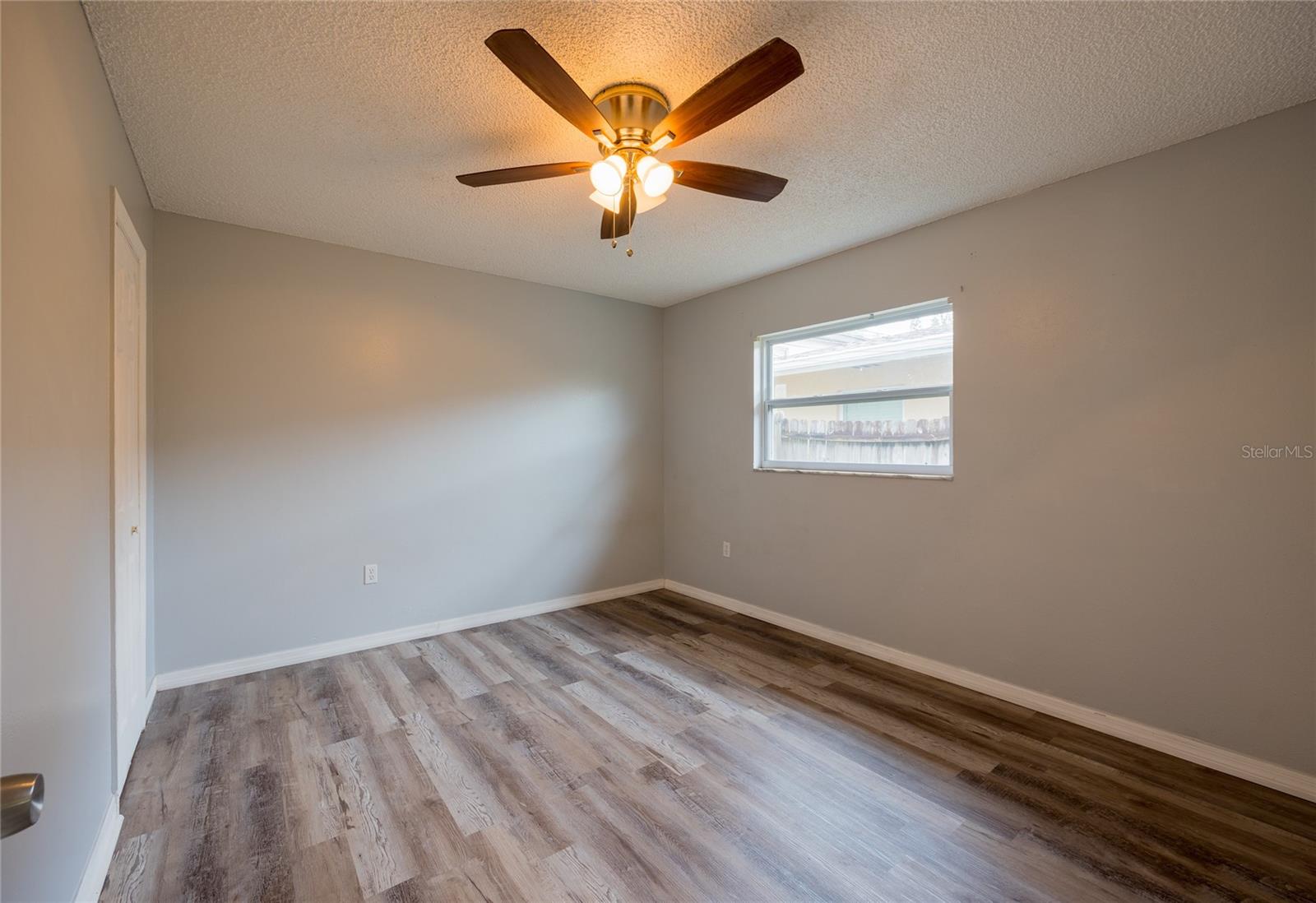 400 S METEOR AVE — photo 25