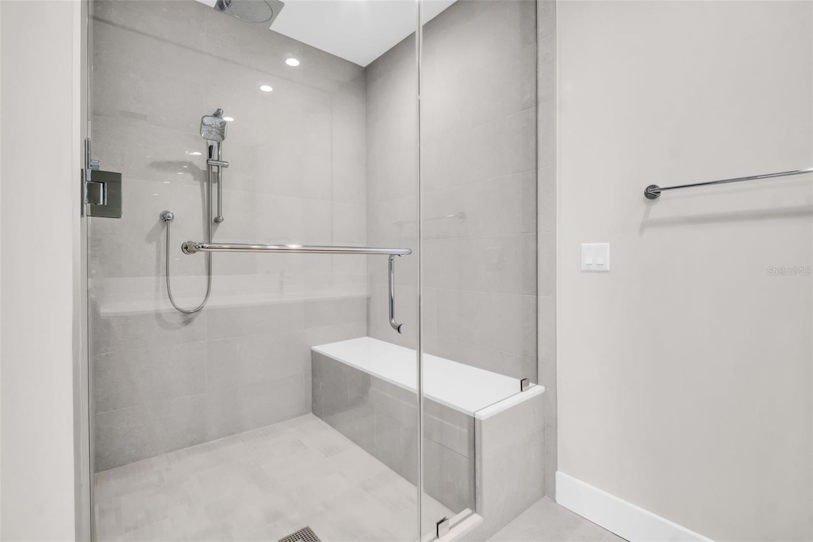 275 1ST AVE S #2001 — photo 28