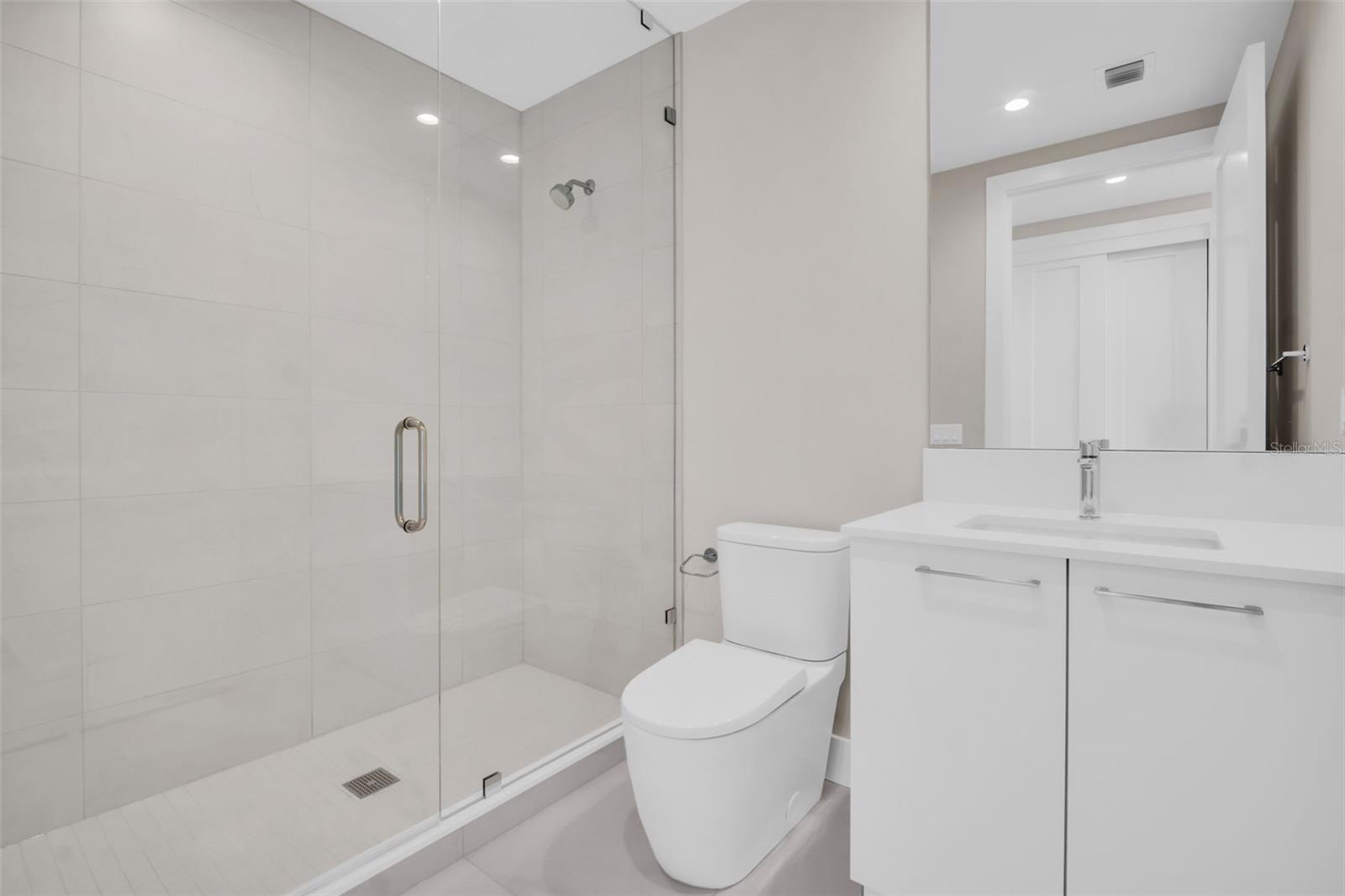 275 1ST AVE S #2001 — photo 40
