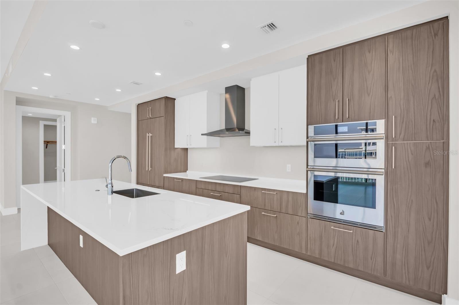 275 1ST AVE S #2001 — photo 8