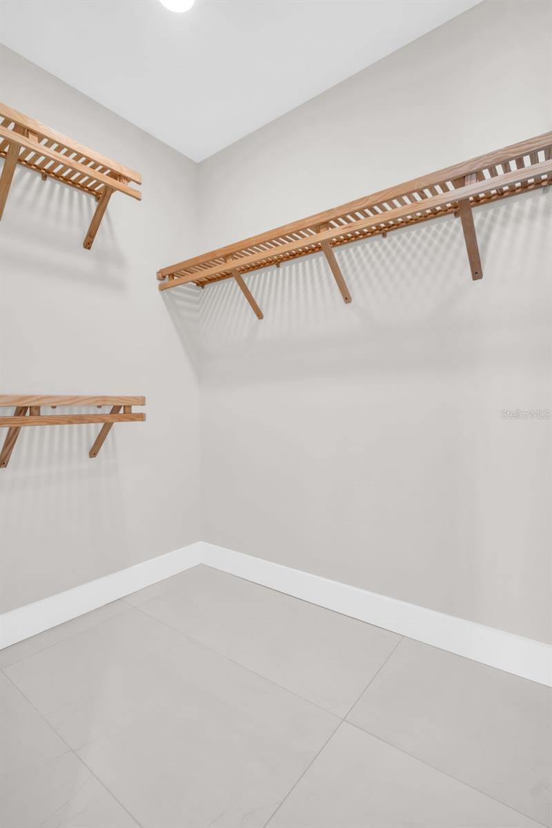 275 1ST AVE S #2001 — photo 32