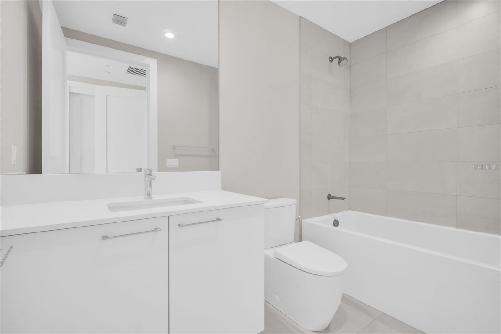 275 1ST AVE S #2001 — photo 46