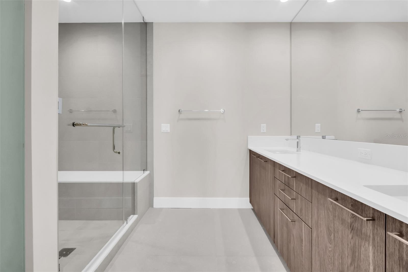275 1ST AVE S #2001 — photo 30