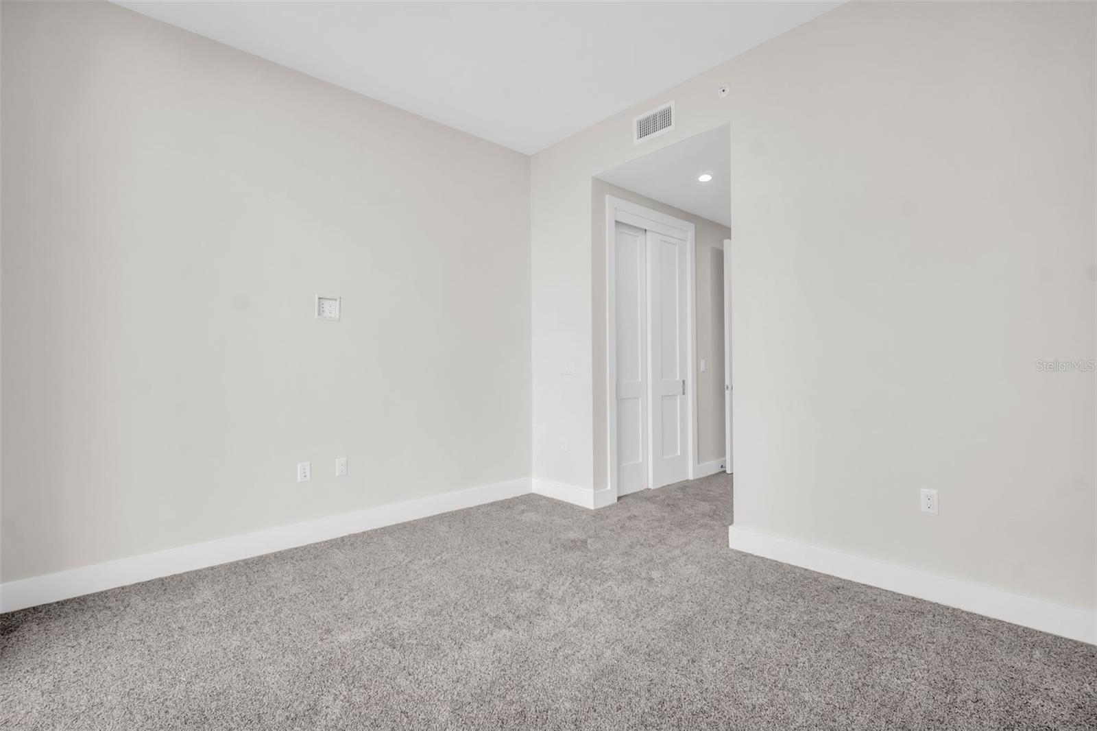 275 1ST AVE S #2001 — photo 38