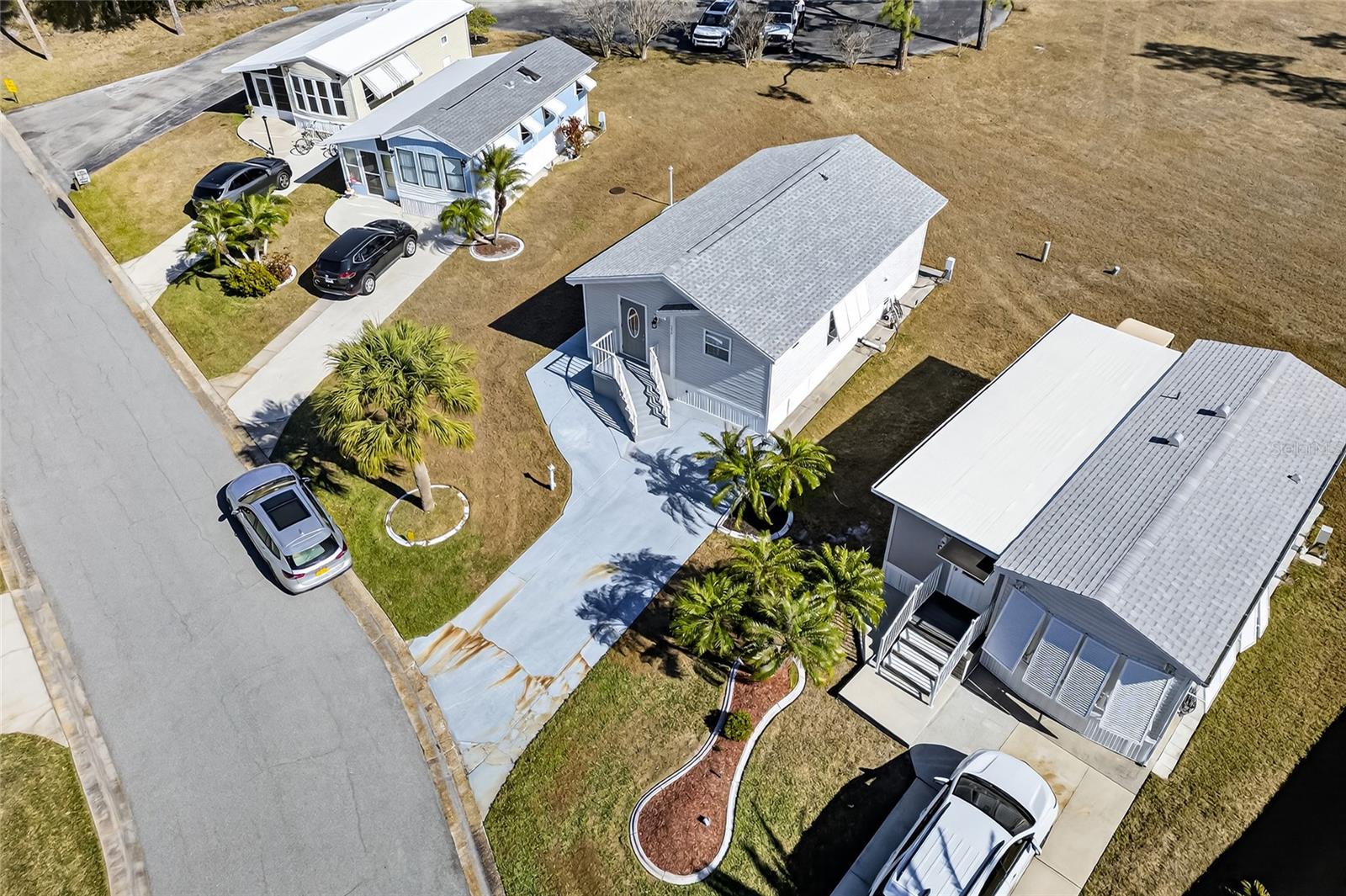 204 CROWN POINT DR — photo 45