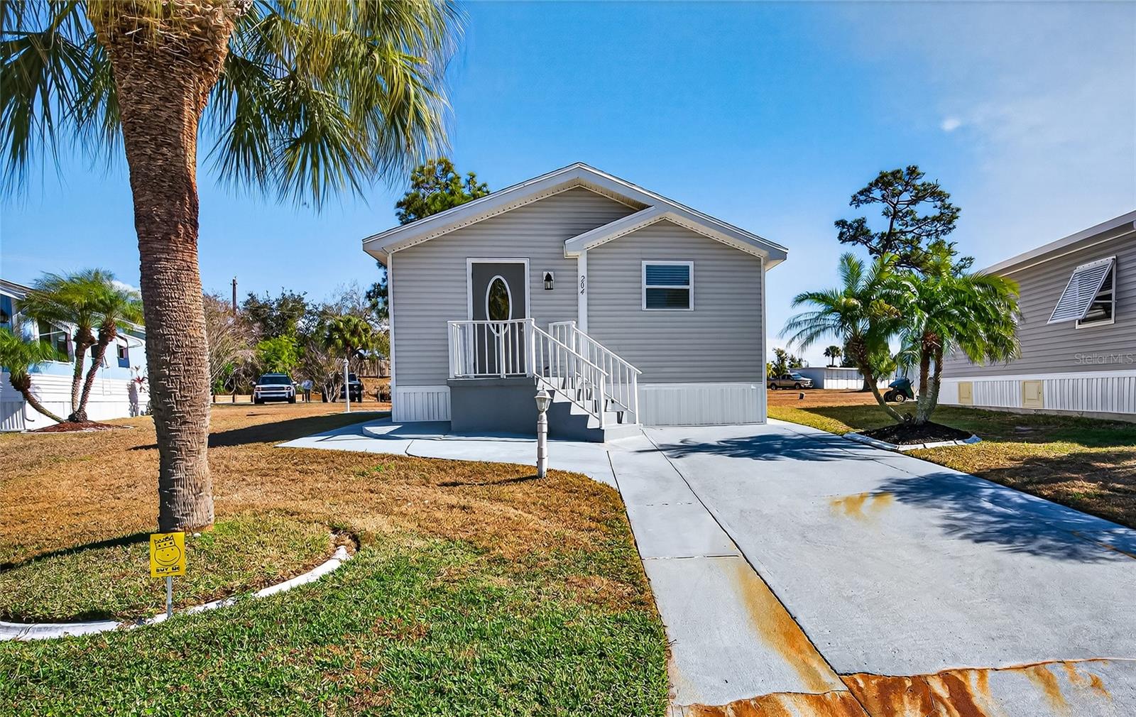 204 CROWN POINT DR — photo 9
