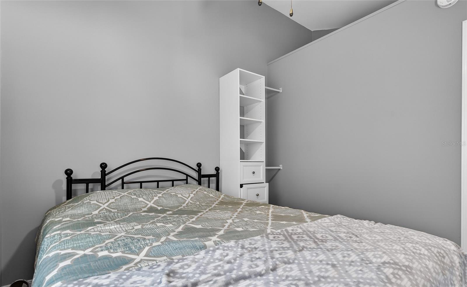 204 CROWN POINT DR — photo 33