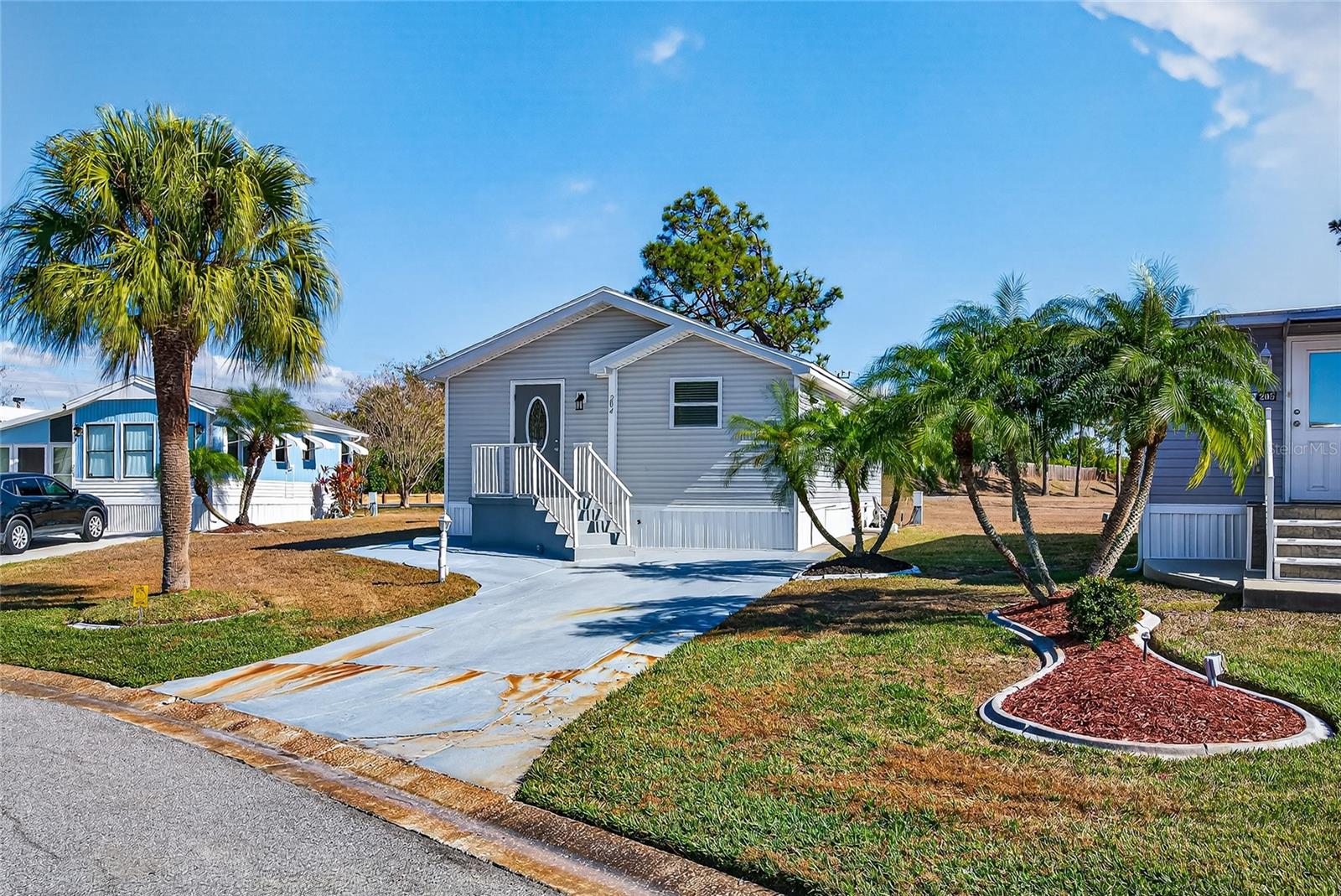 204 CROWN POINT DR — photo 12