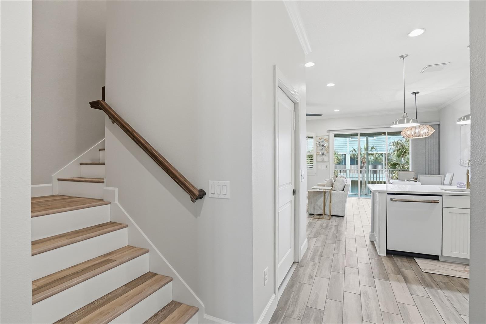 3162 MOORINGS DR — photo 26