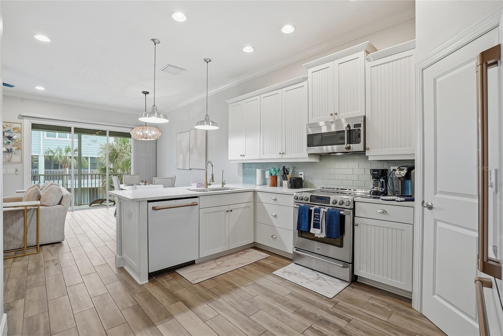 3162 MOORINGS DR — photo 5