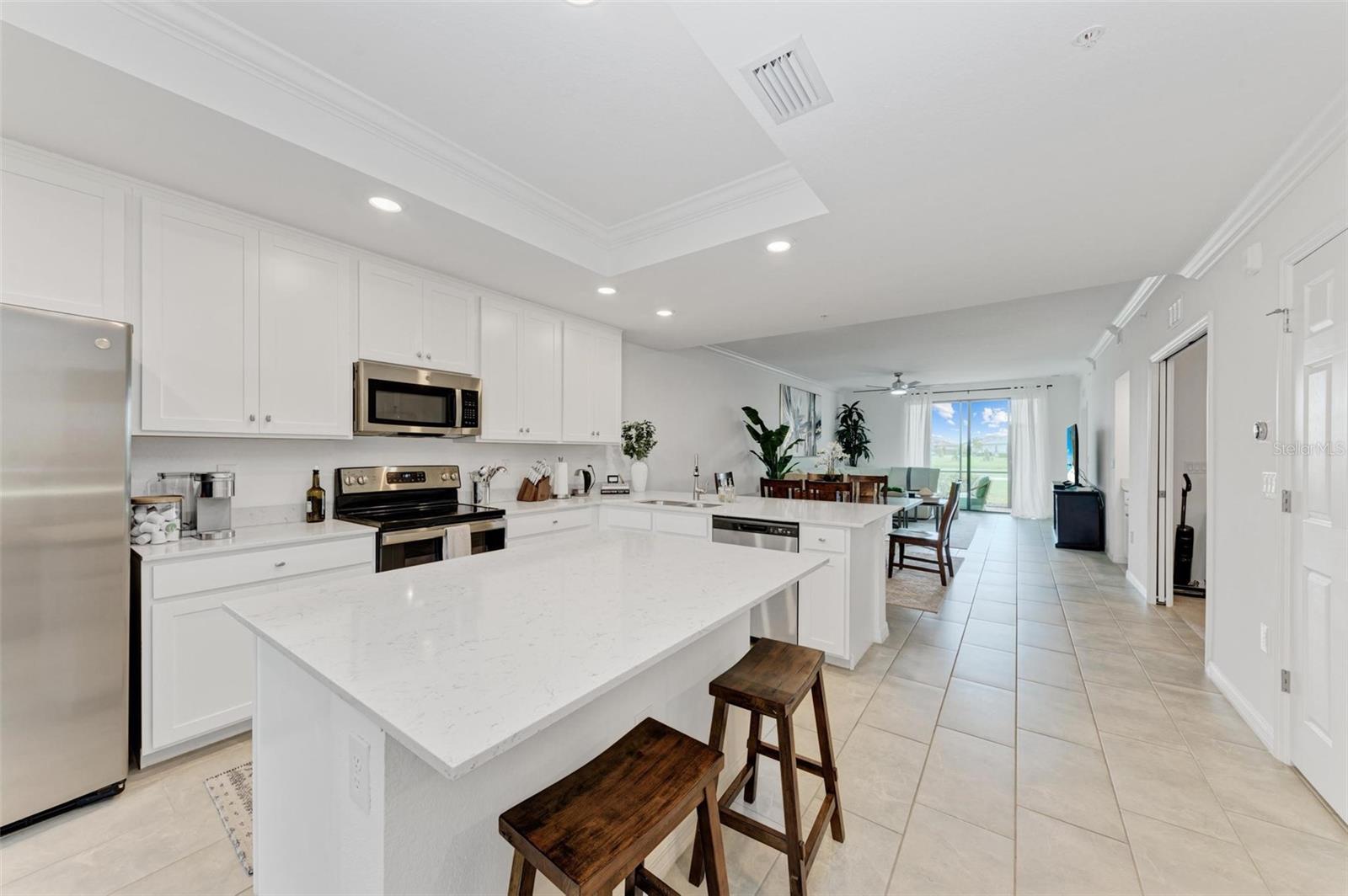 5685 PALMER CIR #105 — photo 7