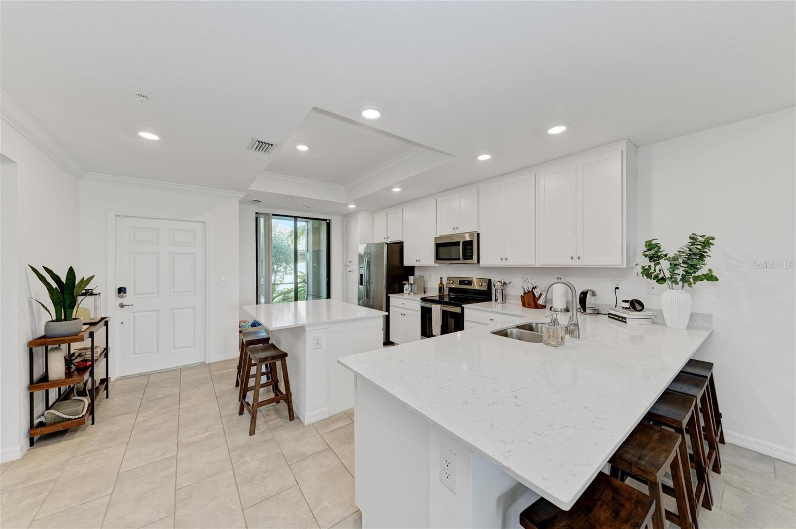 5685 PALMER CIR #105 — photo 9
