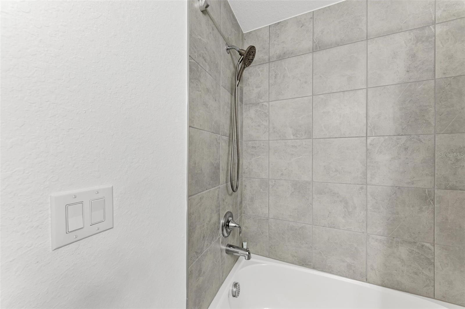 5685 PALMER CIR #105 — photo 33