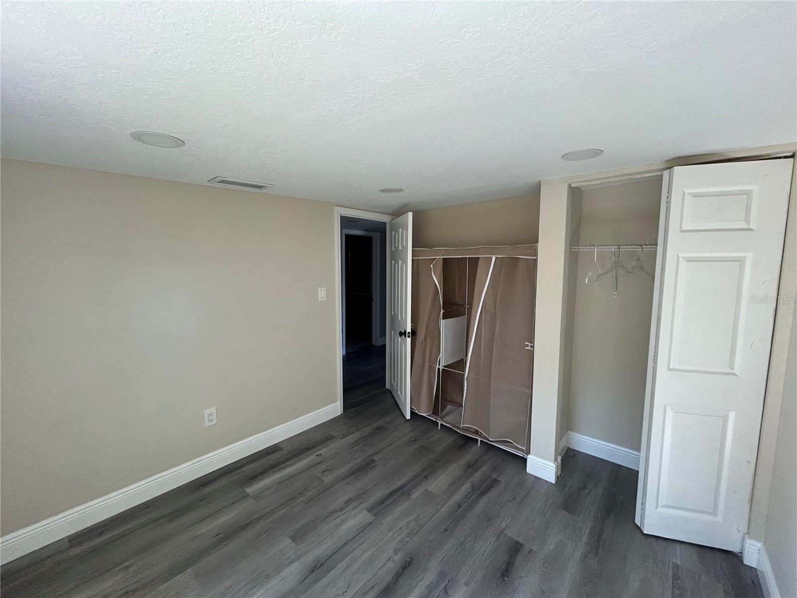 2119 E ELLICOTT — photo 13