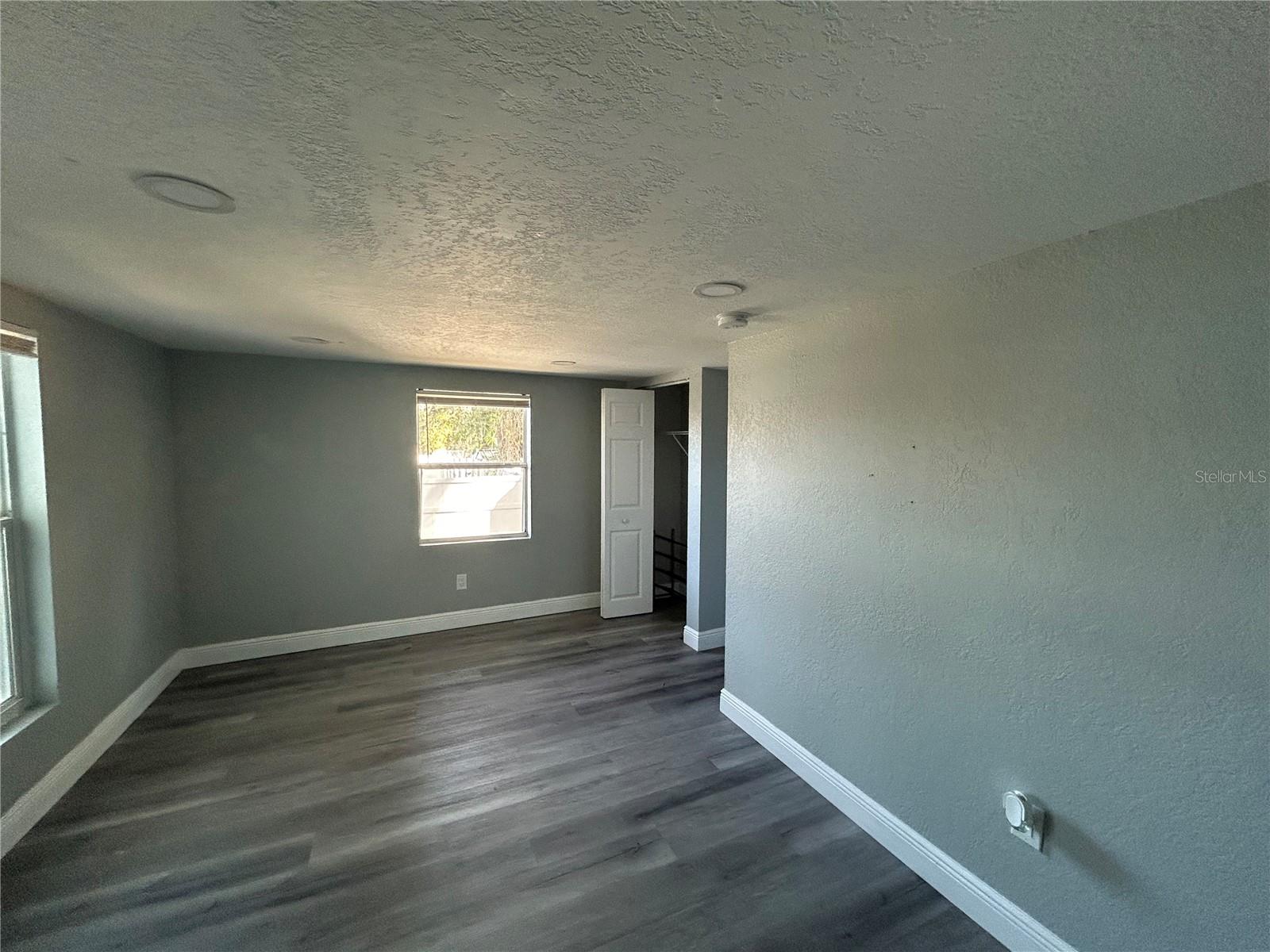 2119 E ELLICOTT — photo 9