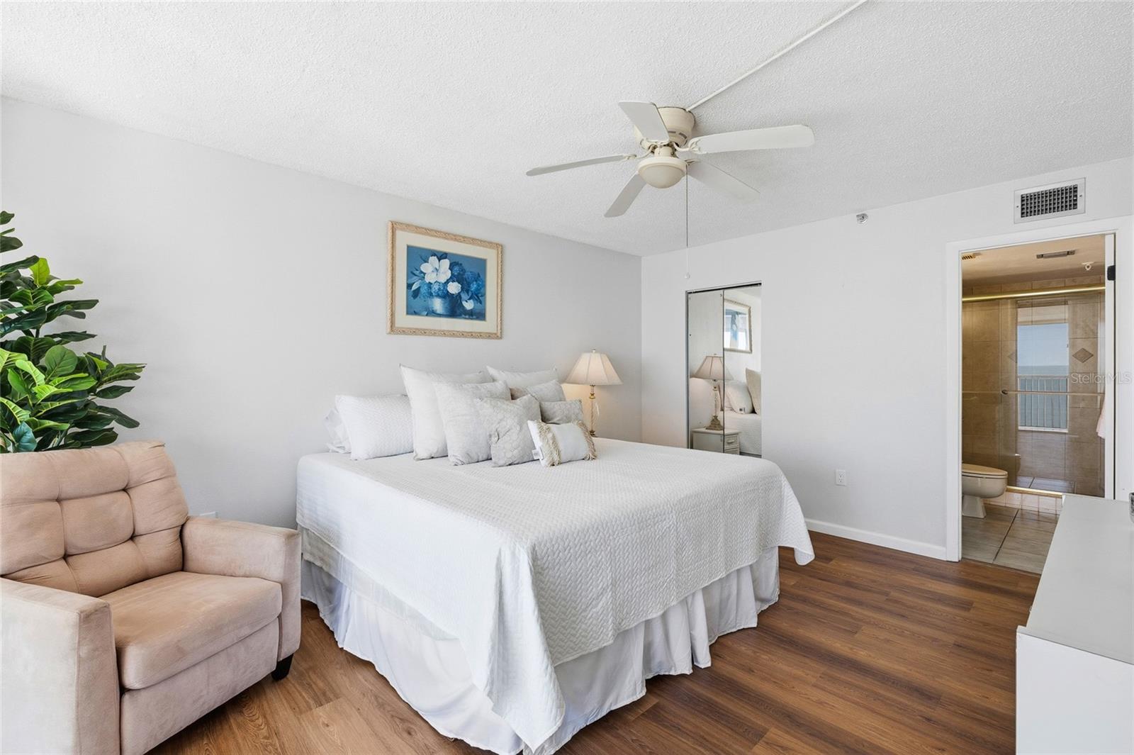 15462 GULF BLVD #601 — photo 25