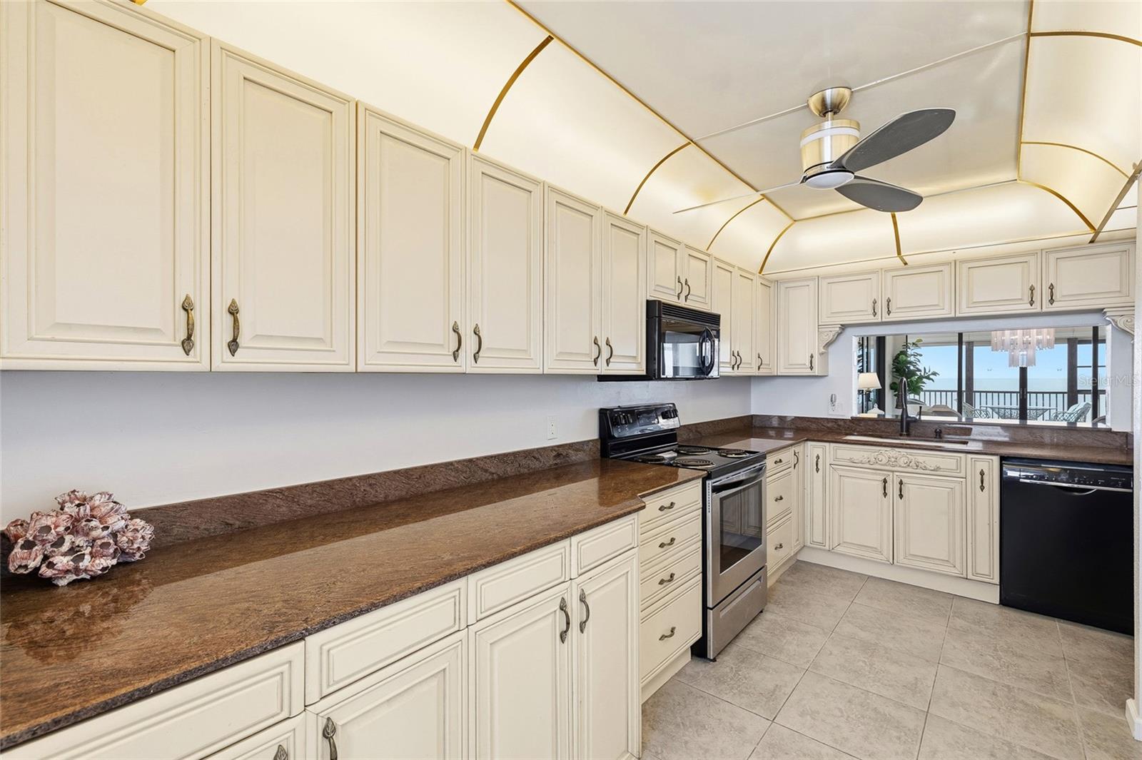 15462 GULF BLVD #601 — photo 9