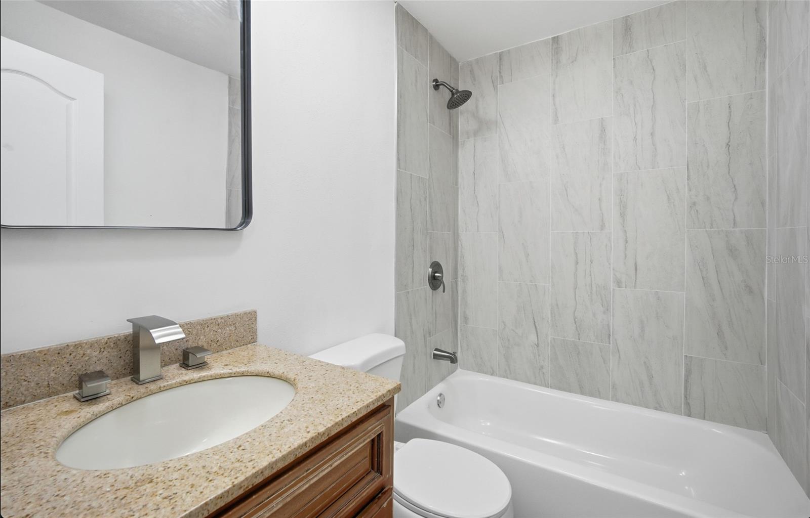 10001 N 20TH ST — photo 10
