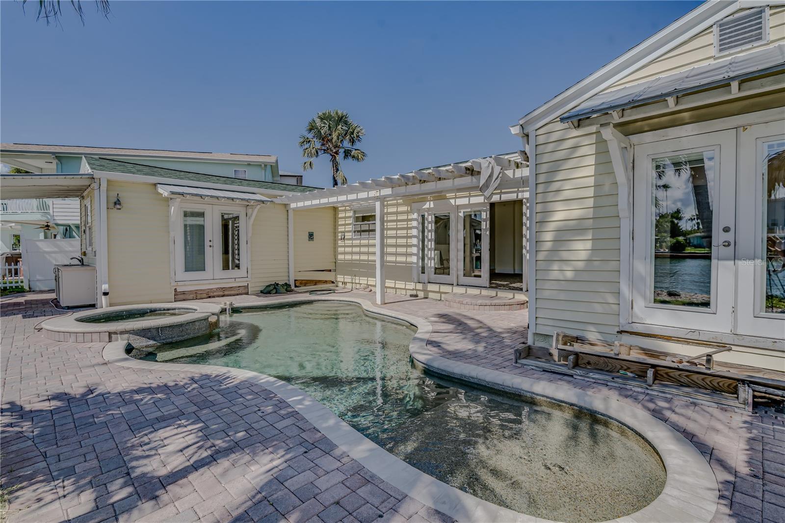 16029 REDINGTON DR — photo 49